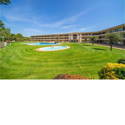 Stunning apartment in Pals with Outdoor swimming pool, WiFi and 3 Bedrooms
