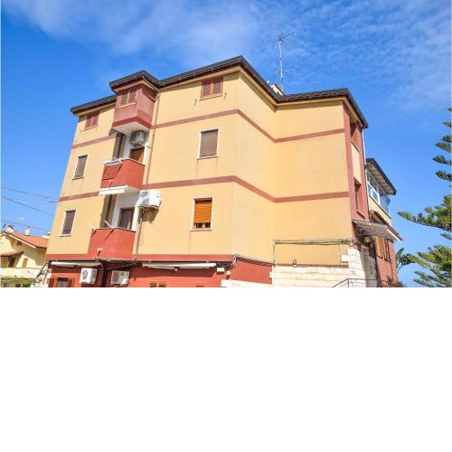 Stunning apartment in Ricadi with WiFi and 2 Bedrooms