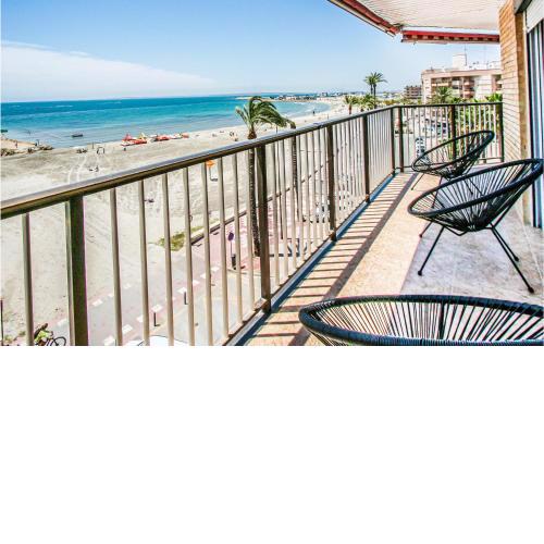 Stunning apartment in Santa Pola with 3 Bedrooms and WiFi