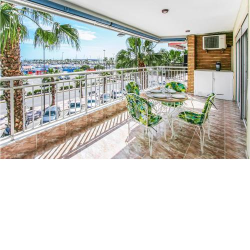 Stunning apartment in Santa Pola with 4 Bedrooms