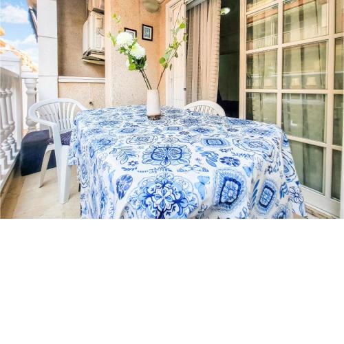 Stunning Apartment In Torrevieja With Wifi And 3 Bedrooms