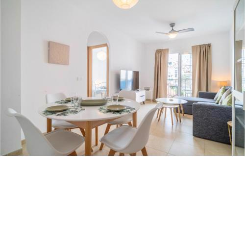 Stunning Apartment In Torrox With Wifi And 3 Bedrooms