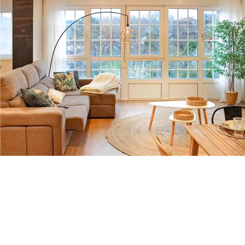 Stunning Apartment In Vimianzo With Wifi And 3 Bedrooms