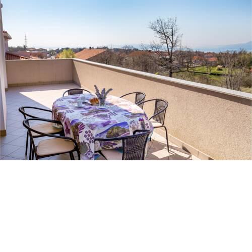 Stunning apartment in Viskovo w/ WiFi and 2 Bedrooms