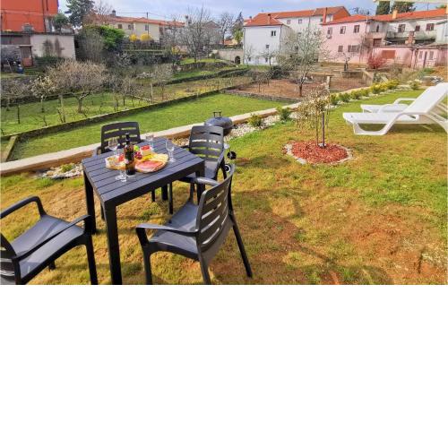 Stunning apartment in Viskovo with WiFi and 2 Bedrooms