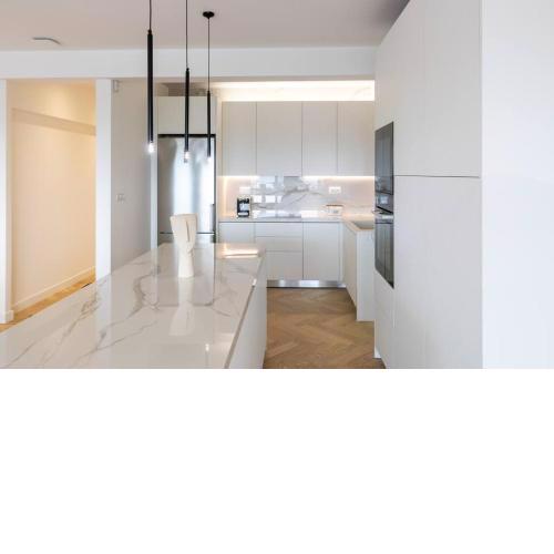 Stunning Athens Riviera 3 BD Apt