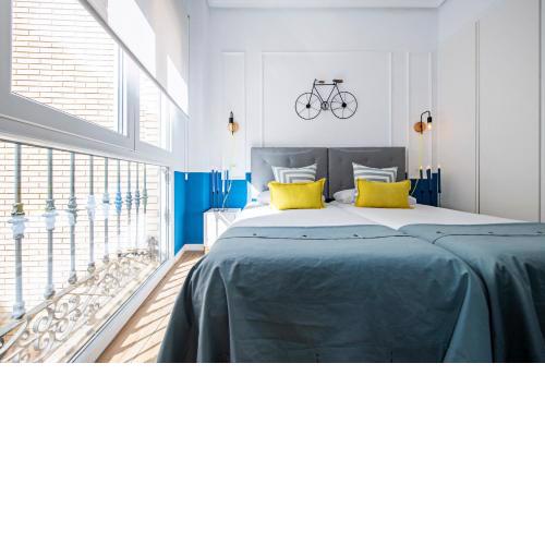Stunning & Bright 2BD 2BTH – CITY CENTER -GRAN VIA