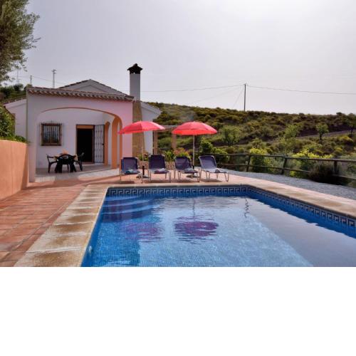 Stunning Cottage with Pool Terrace Garden Sun loungers