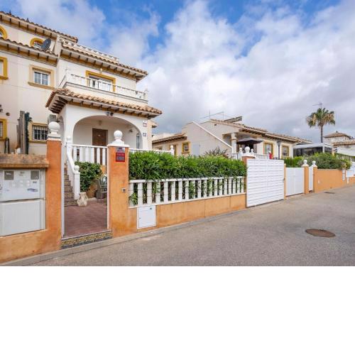 Stunning holiday home in Cabo Roig not far from the beach