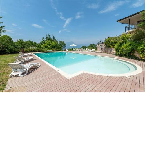 Stunning Home In Albisano With Sauna, 6 Bedrooms And Outdoor Swimming Pool