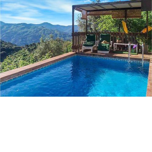 Stunning Home In Algatocn With 3 Bedrooms, Outdoor Swimming Pool And Swimming Pool