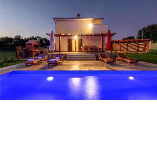 Stunning home in Barban w/ Outdoor swimming pool and 2 Bedrooms