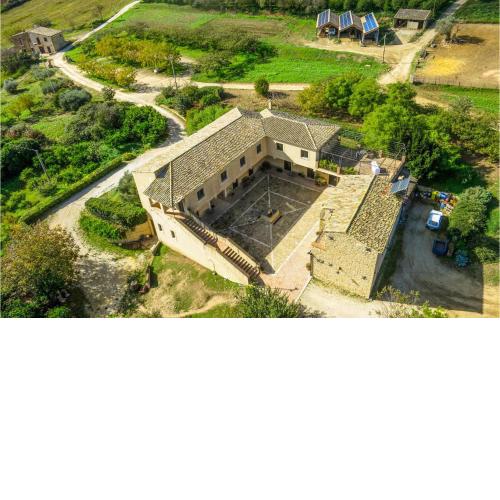 Stunning home in Caltagirone with Outdoor swimming pool, WiFi and 9 Bedrooms
