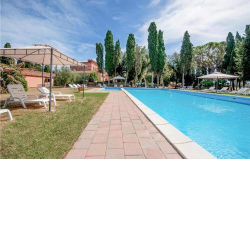 Stunning home in Campiglia Marittima with 2 Bedrooms and Outdoor swimming pool