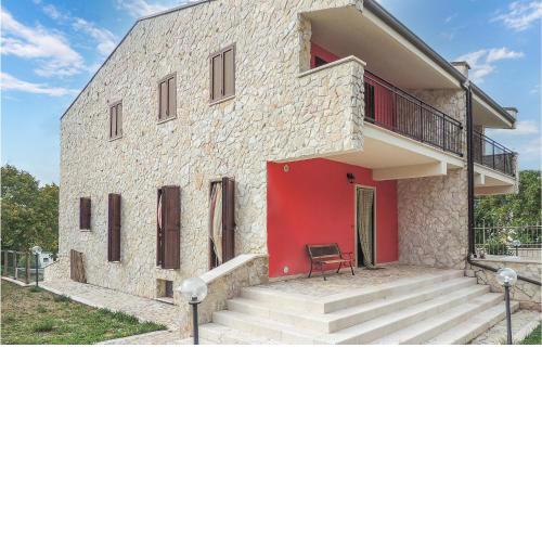 Stunning Home In Cansano With 3 Bedrooms And Wifi