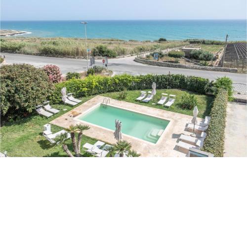Stunning Home In Cava Daliga With 8 Bedrooms, Private Swimming Pool And Outdoor Swimming Pool