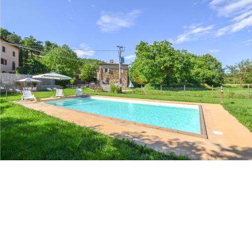 Stunning home in Citt di Castello PG with Outdoor swimming pool, WiFi and 3 Bedrooms