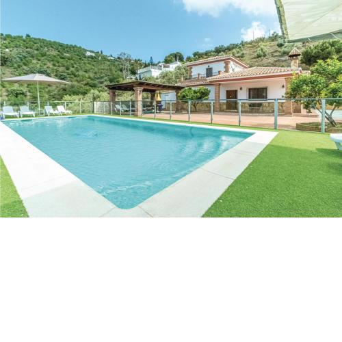 Stunning Home In Cmpeta With 5 Bedrooms, Wifi And Outdoor Swimming Pool