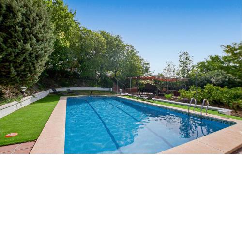 Stunning Home In Cordoba With 5 Bedrooms, Outdoor Swimming Pool And Swimming Pool