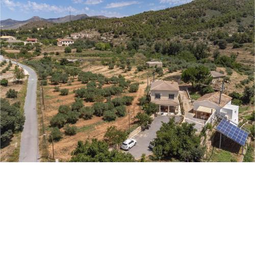 Stunning Home In El Campillo With Wifi, Heated Swimming Pool And Swimming Pool