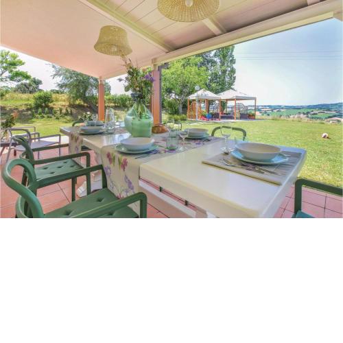 Stunning home in Fano -PU- with 2 Bedrooms, Jacuzzi and WiFi