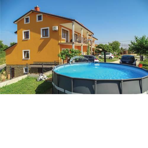 Stunning home in Gracisce w/ Sauna, WiFi and 3 Bedrooms