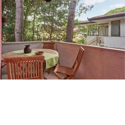 Stunning home in Lignano Sabbiadoro with 3 Bedrooms and WiFi