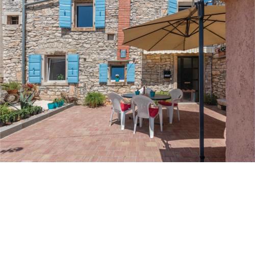 Stunning home in Liznjan w/ WiFi and 2 Bedrooms