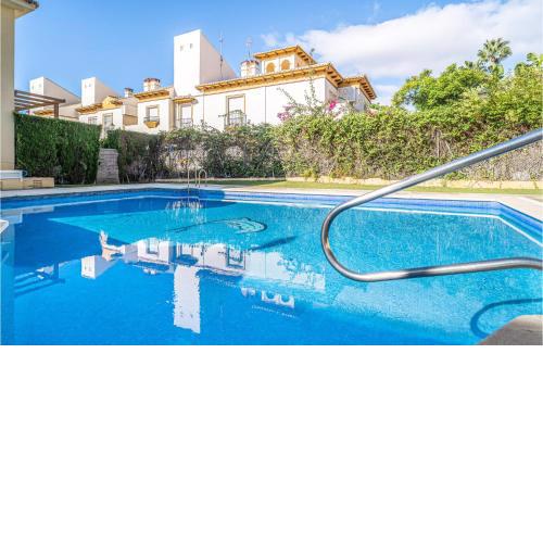 Stunning Home In Marbella With Outdoor Swimming Pool, Wifi And 5 Bedrooms