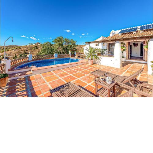 Stunning Home In Mijas With Wifi, Swimming Pool And 2 Bedrooms