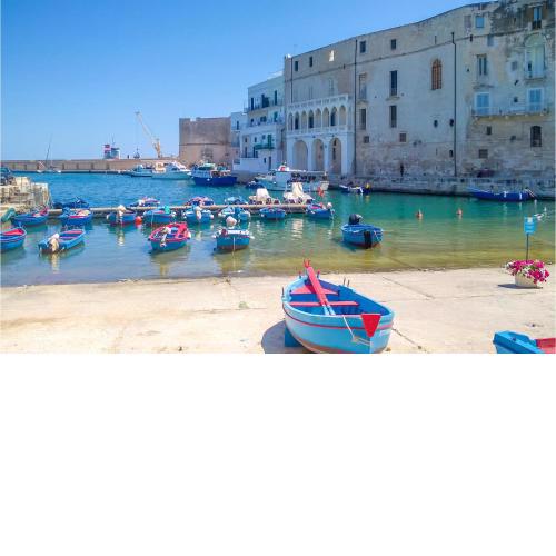 Stunning home in Noicattaro with WiFi and 2 Bedrooms