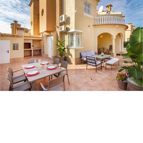 Stunning home in Orihuela with Outdoor swimming pool, WiFi and 2 Bedrooms