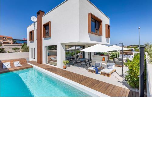 Stunning home in Pula with Outdoor swimming pool, WiFi and 3 Bedrooms