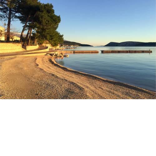 Stunning home in Rab w/ 1 Bedrooms