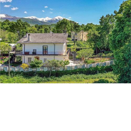 Stunning home in Roccamorice with WiFi and 2 Bedrooms