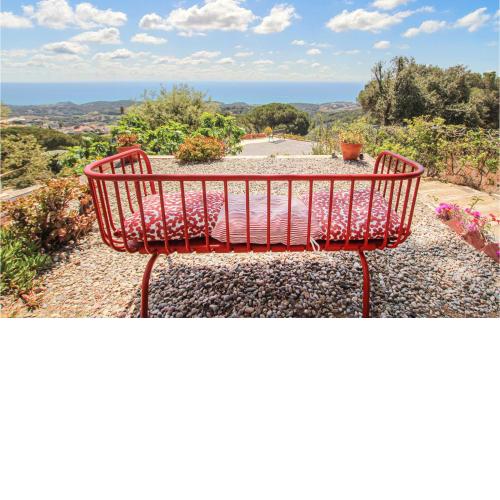 Stunning Home In Sant Cebri D Vallalta With 3 Bedrooms And Wifi