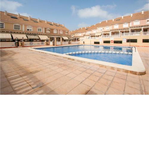 Stunning home in Santa Pola with 3 Bedrooms, Outdoor swimming pool and Swimming pool