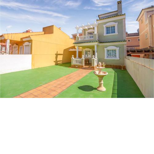 Stunning home in Santa Pola with Outdoor swimming pool, 2 Bedrooms and Swimming pool