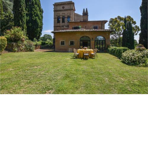 Stunning Home In Sutri With Outdoor Swimming Pool, Wifi And 3 Bedrooms