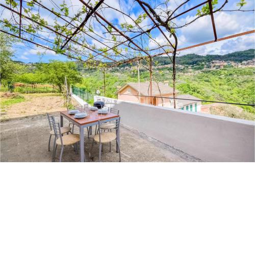Stunning home in Terrile with 3 Bedrooms and WiFi