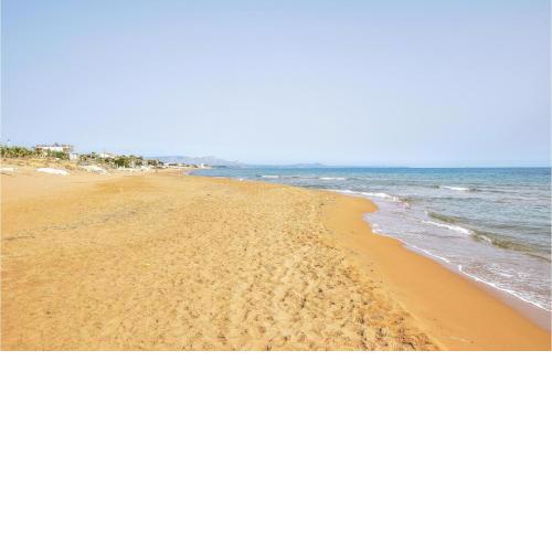 Stunning Home In Torrenova With Wifi And 2 Bedrooms