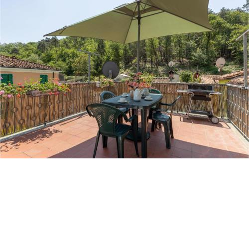 Stunning home in Valpromaro with 2 Bedrooms and WiFi