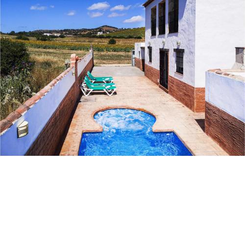 Stunning Home In Vejer De La Frontera With Wifi, Outdoor Swimming Pool And Heated Swimming Pool