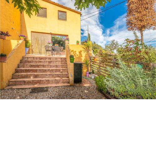 Stunning home in Vilademuls with 3 Bedrooms and WiFi