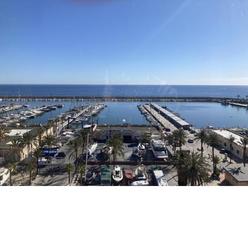 Stunning marina view apartment