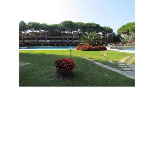 Stunning one bedroom apartment with pool in great residence by Beahost Rentals