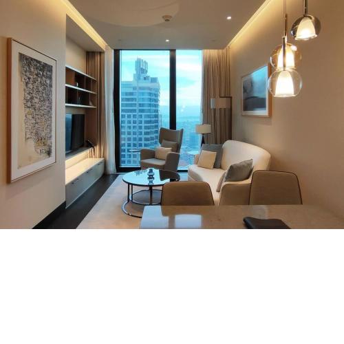 Stunning Seaview Flat on Emaar 2604