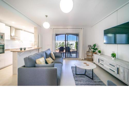 Stunning Upgraded Townhouse 2 Bed 2 Bath - MO106