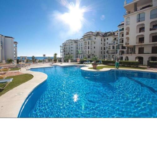 Stunning Views await you in Marina de la Duquesa