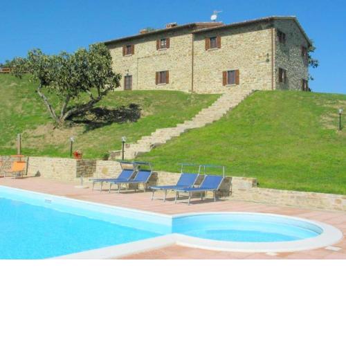 Stunning Villa in Apecchio with Jacuzzi